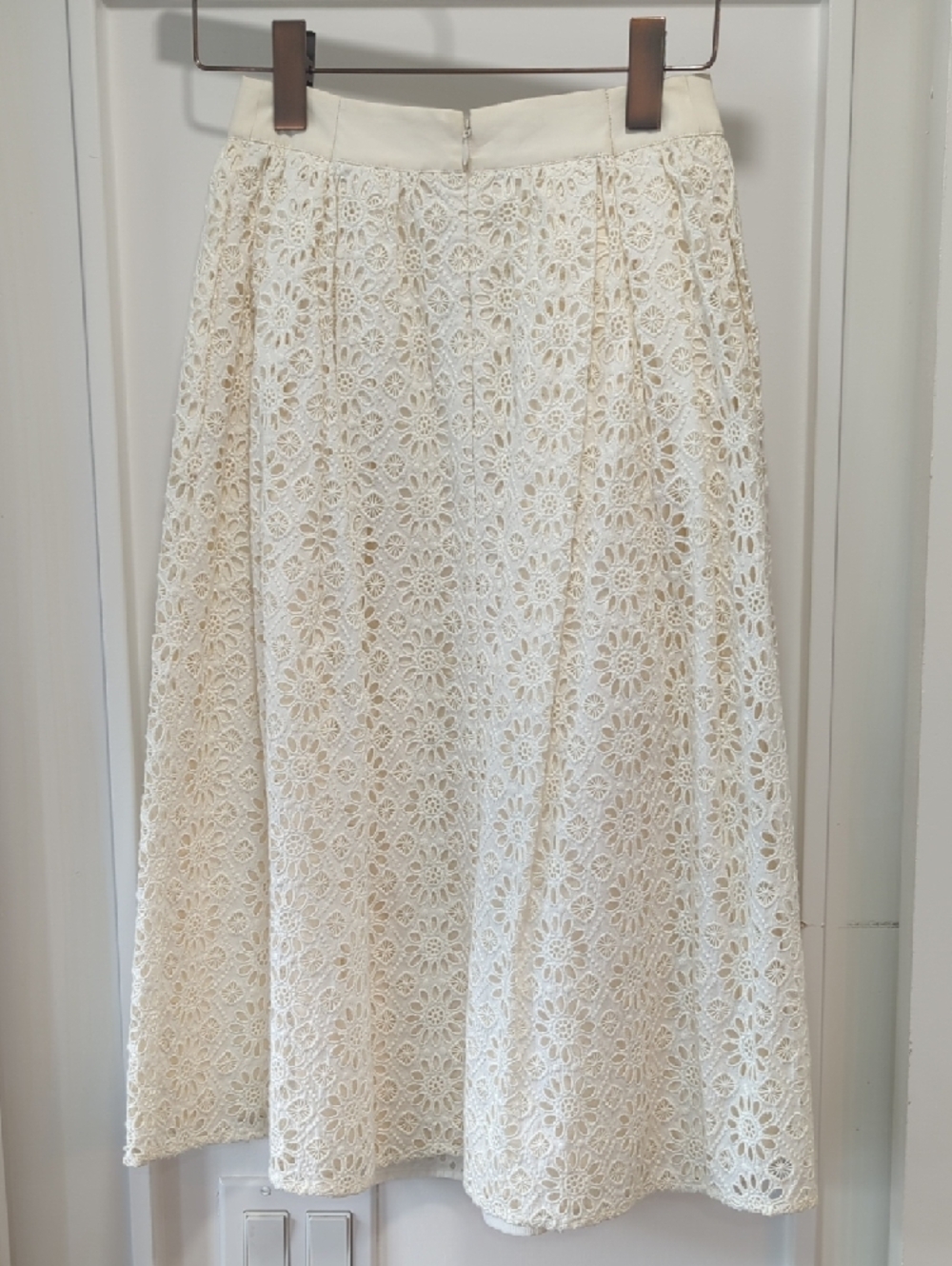 Ann Taylor Cream Lace A-Line Midi Skirt Size 0 - Picture 9 of 14